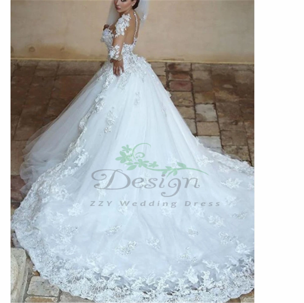 

Amazing White Long Sleeves Appliques Flowers Vestido De Noiva Curto O-neck Ball Gown Wedding Dress Plus Size
