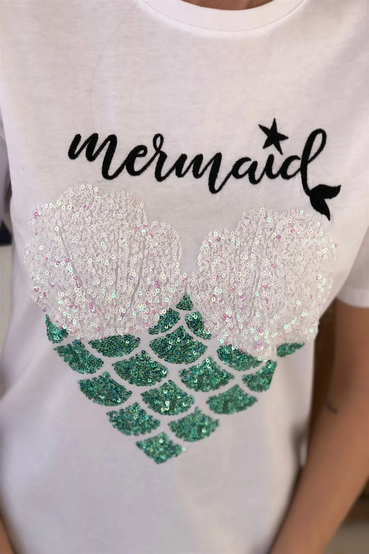 

Sequins Embroidered T-Shirt