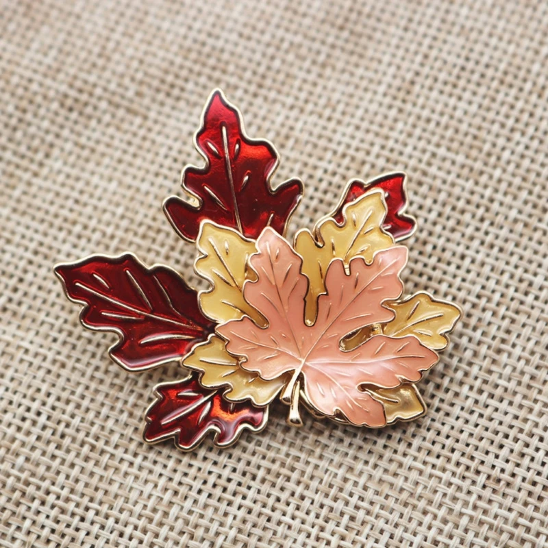 

Winter Metal Maple Leaf Fashion Brooch Pins Retro Maple Leaf Exquisite Collar Enamel Lapel Pins Fashion Jewelry Unisex