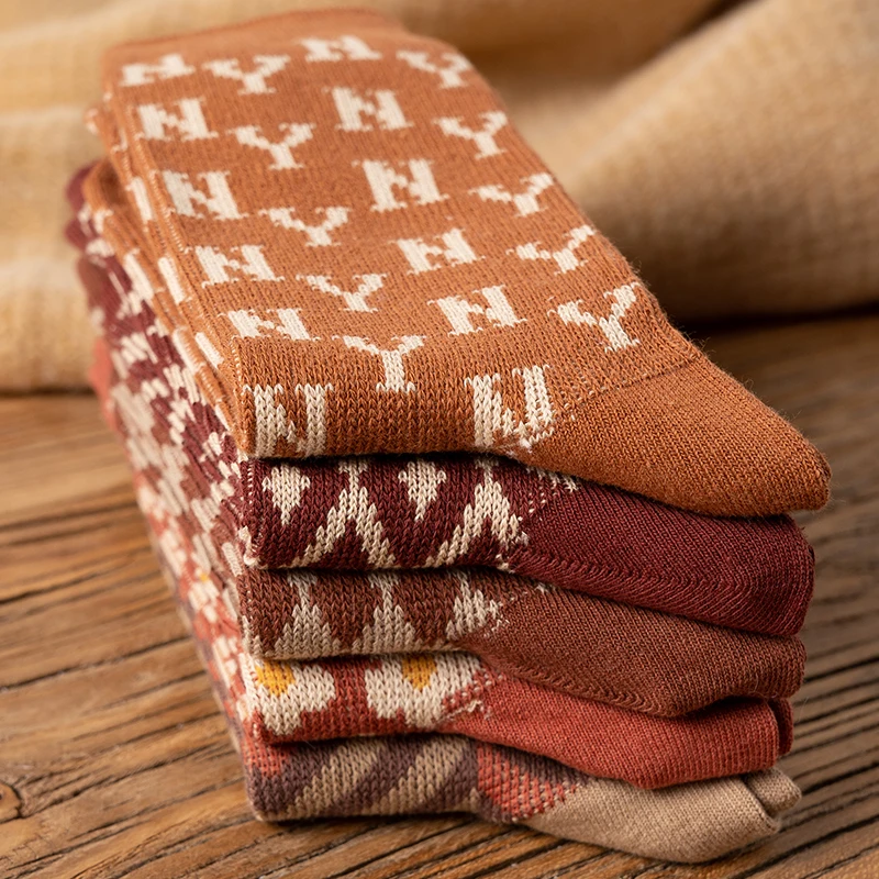 Карамельные носки женские чулки средней длины модные осенне зимние свободные из