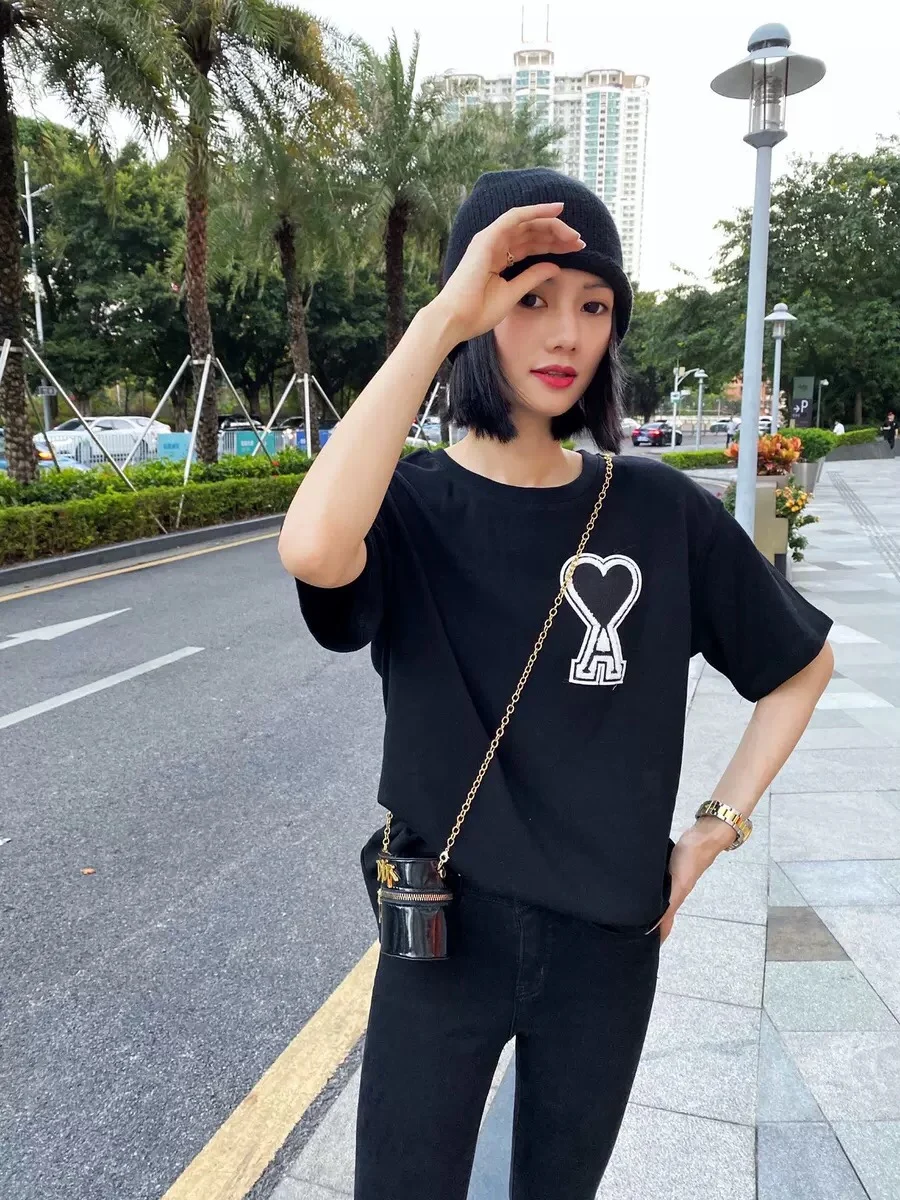 

2021 women's new summer T-shirt high quality embroidered letters European and American street trend fashion short sleeves