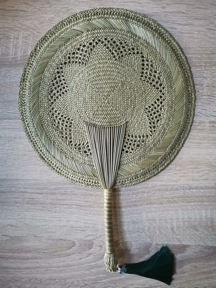 

Pu fan Chines styleclassicalhandmad fanHanclothing ancient wind hand shake na coolmosquito repellent traditional fashioned fans