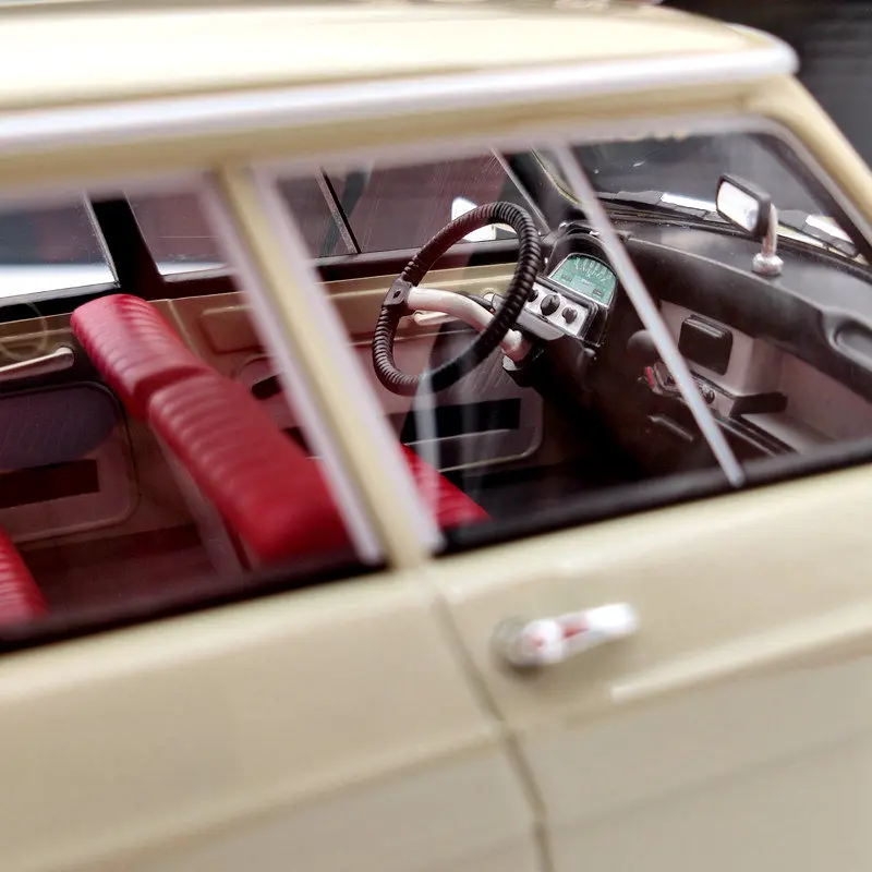 С цветочным принтом BOS 1/18 для Citroen Ami 6 Break 1967 бежевый BOS389 Ограниченная серия