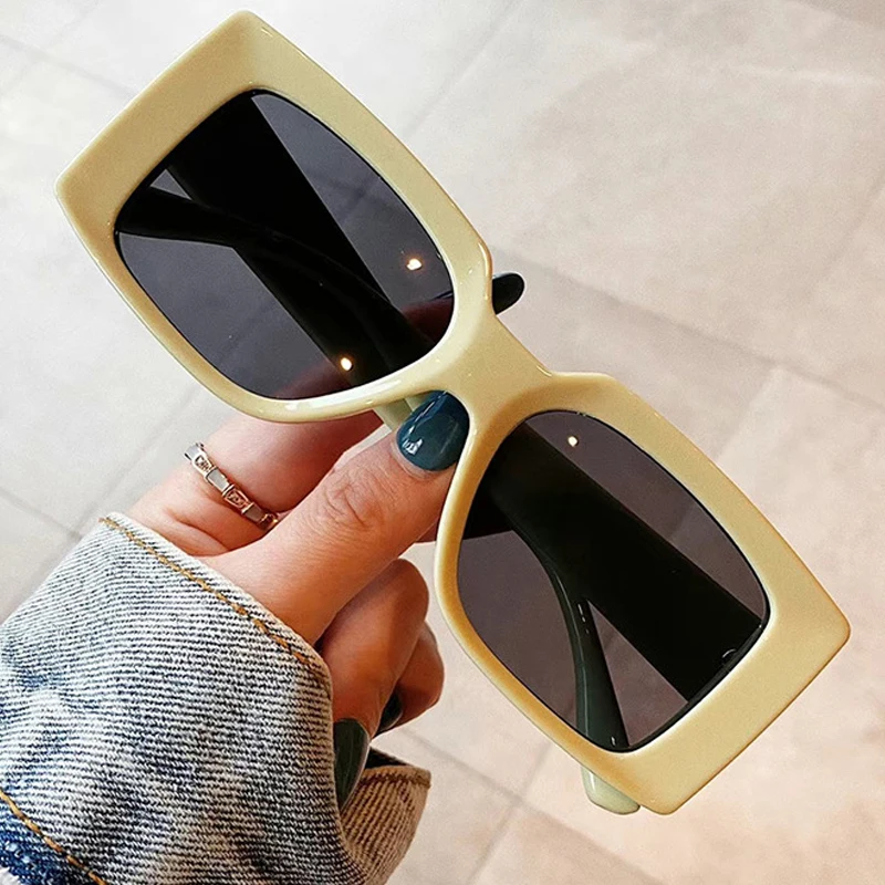 

New Fashion Vintage Small Square Sunglasses For Women Luxury Brand Gradient Yellow Blue Gradient Sun Glasses Female Rivet Shades