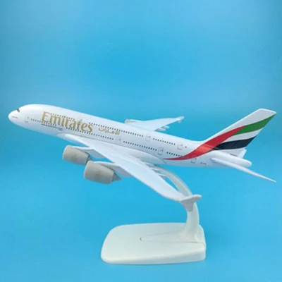 20 см 1:300 масштаб Airbus Boeing Airlines самолеты самолет сплав модель игрушки коллективные детские игрушки F коллекции - Цвет: Emirates A380