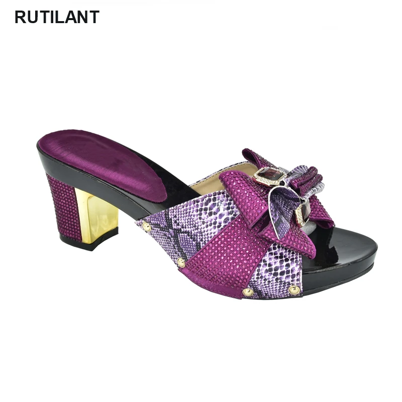 

Italian Women Wedding Shoes Decorated with Rhinestone Designer Shoes Women Luxury 202 Luxury Designer High Heels Sandals Women