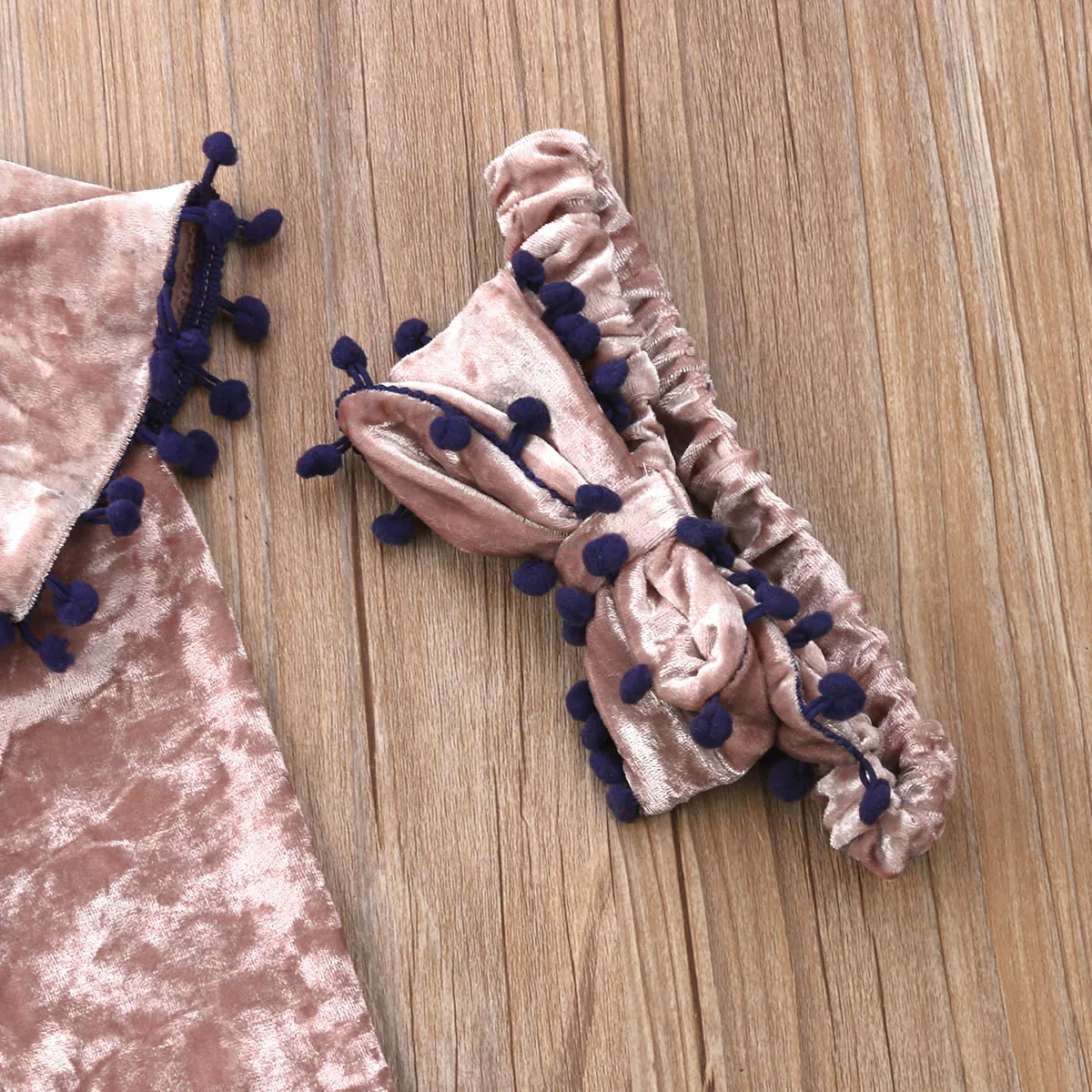 

Brand Infant Baby Kids Girls Velet Swaetshirt Solid Color Long Sleeves Ruffles Tassel Tops Autumn Winter Outfit Set 1-6Y 3Pcs