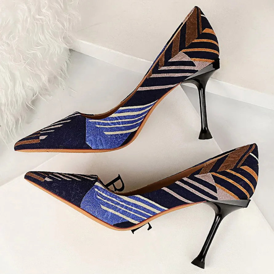 Женские туфли на шпильке 10 см офисные элегантные лодочки с острым носком яркие