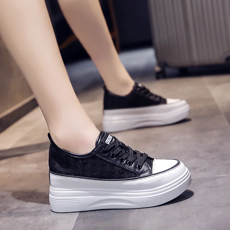 

Casual Couples Vulcanized Shoes Women Sneakers Breathable Running Shoes Outdoor Fashion Comfortable Canvas Shoes Flats Plus Size