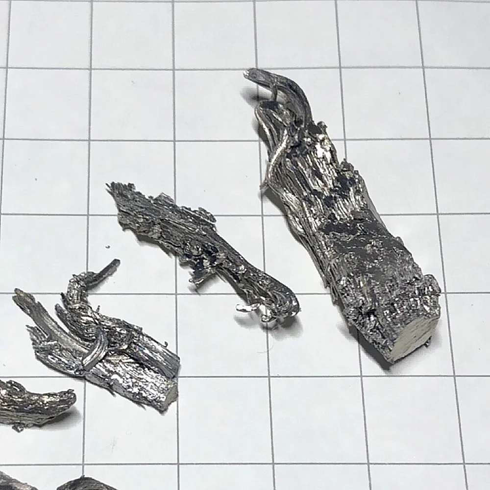 10 г Твердый диспрозийный Флюоресцентный металлический элемент простое вещество