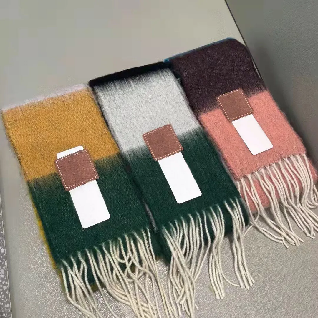 

2021 Autumn/Winter New Design Brand Wool + Mohair Ladies Super Warm Scarf Size: 10X280CM
