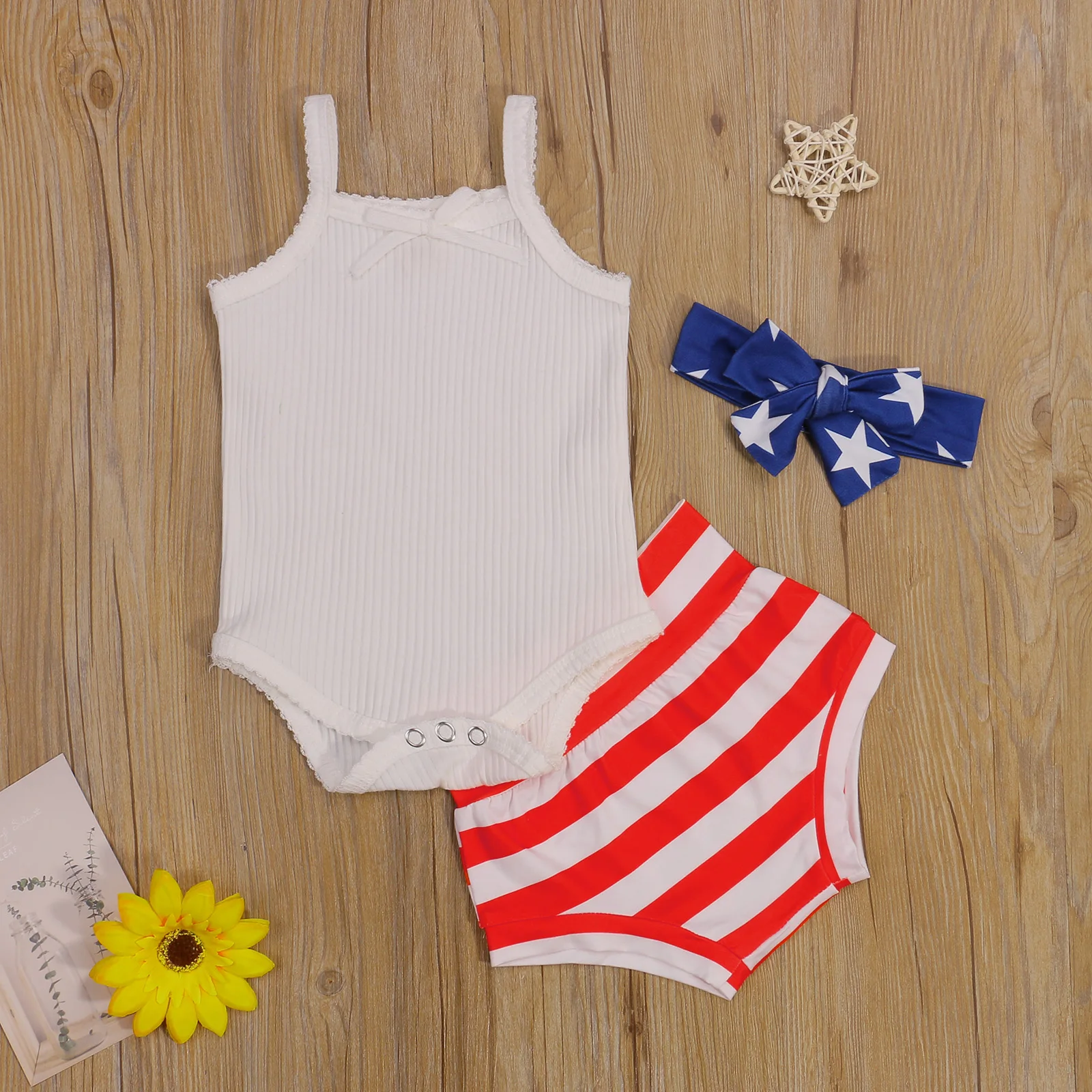 

2021-04-15 Lioraitiin 3Pcs Set 0-18M Infant Baby Girls Clothes Fresh Solid Color Suspender RomperStars/Stripe ShortsHeadband