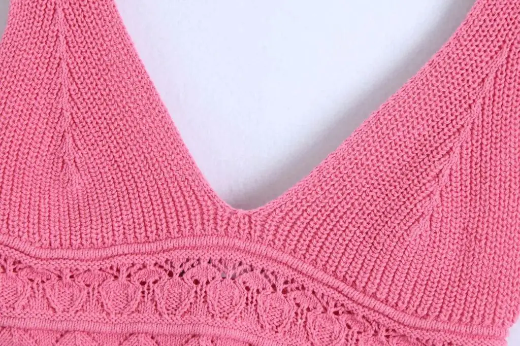 

XNWMNZ Women Fashion textured knit top Vintage sexy Pink v-neck wide straps crop top Female Basic Casual Knitted Camis 2021