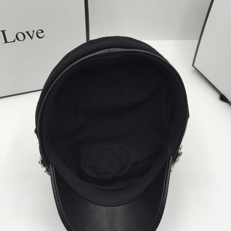 

2021 new wool eaves net caps for women with leisure pearl hat visors