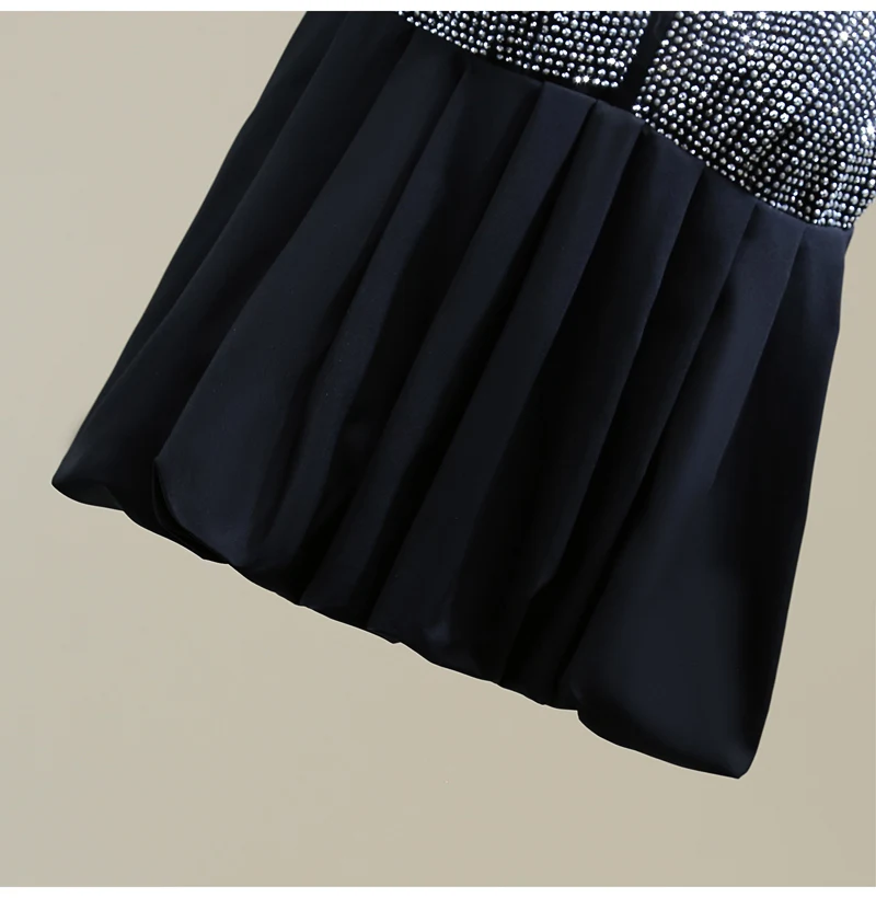 

2021 Summer Female Embroidery Hot Drilling Pleated Wrapped Chest Women Korean Loose Slim Elegant Elastic Zipper Solid Camisole