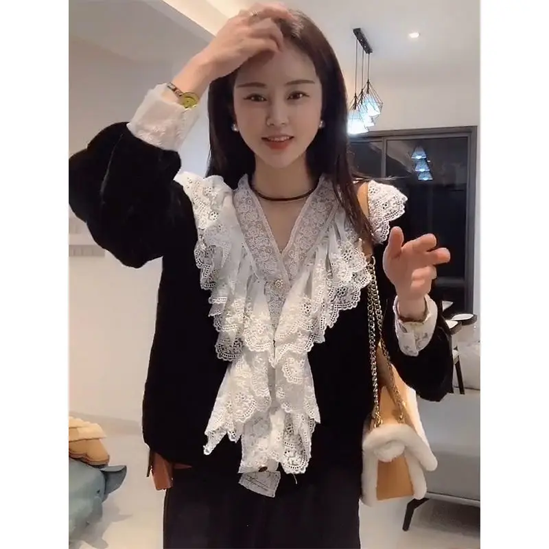 

V-neck Lace Sunscreen Shirt Women's Summer New Chiffon Small Shirt Thin Black Long-Sleeved Upper Garment Elegant Lady Girl Suit