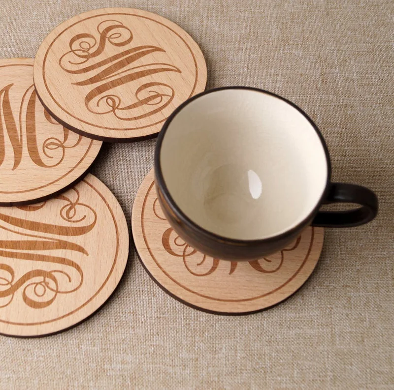 Деревянные подставки под индивидуальный заказ для напитков на выгравированные