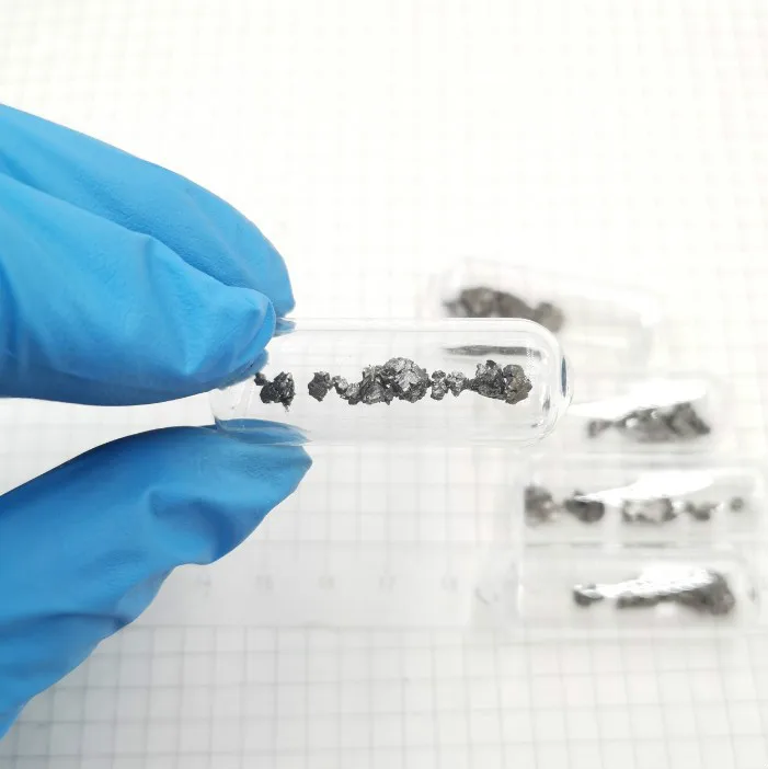 

Металл Terbium Tb в герметичном флаконе 1 г