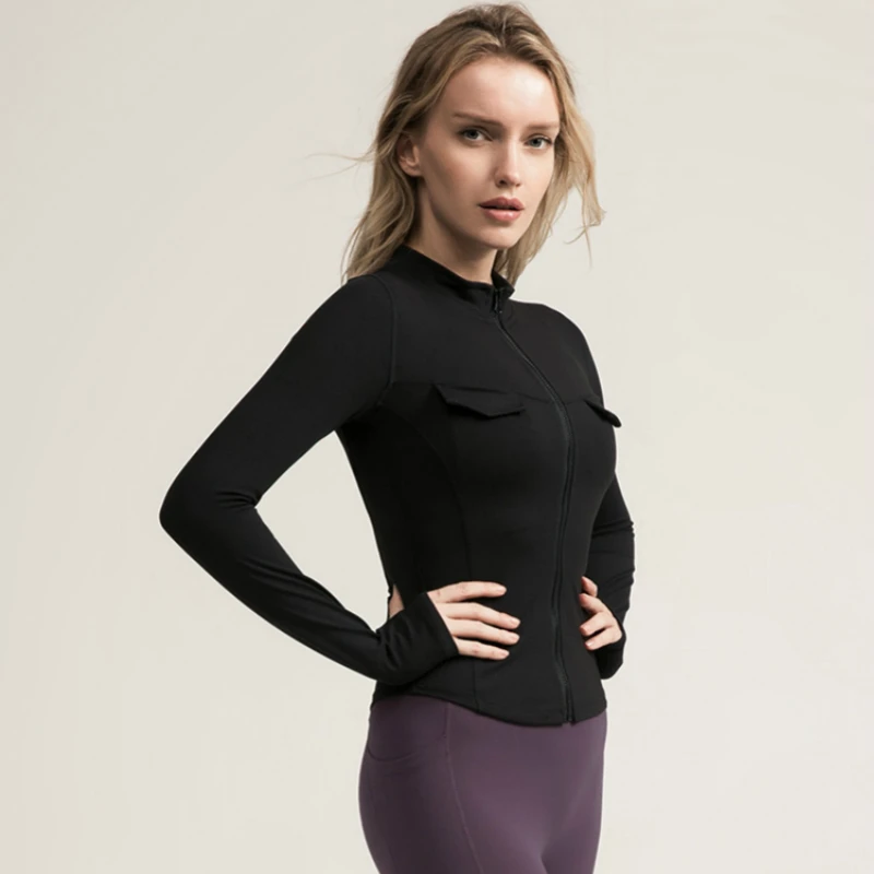 Розовая спортивная куртка с воротником стойкой Женская облегающая на молнии для