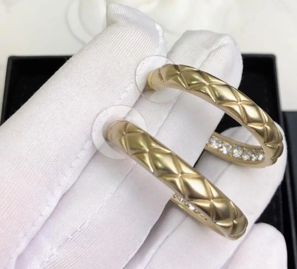 Женские серьги гвоздики из серебра 925 пробы с геометрическим