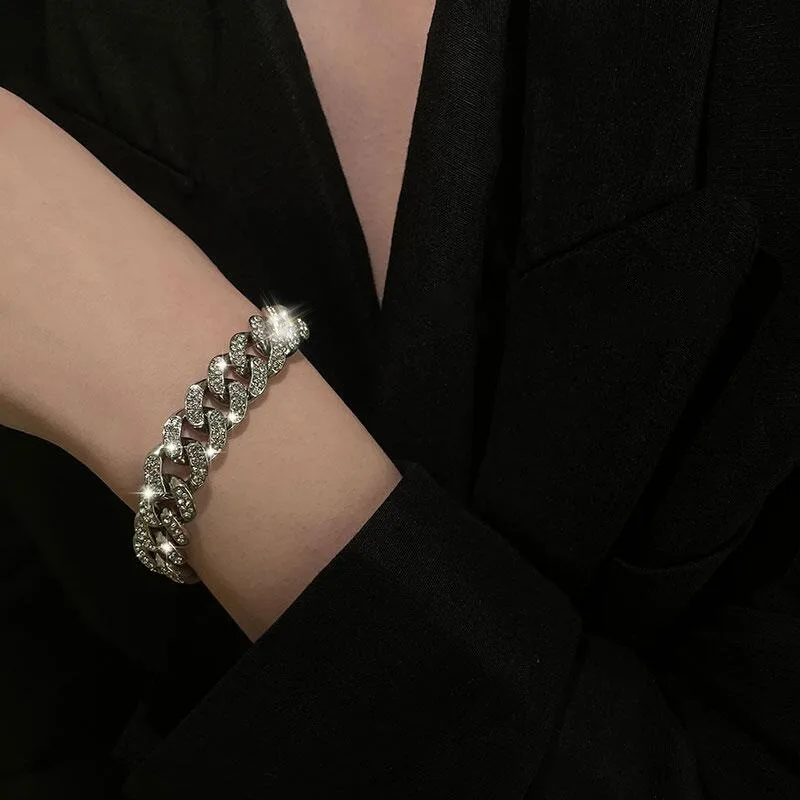 

VAGZEB Luxury Fashion Rhinestone Bracelet Women Men Hiphop Cuban Link Bracelets Simple Design Gold Silver Color Jewelry Gifts