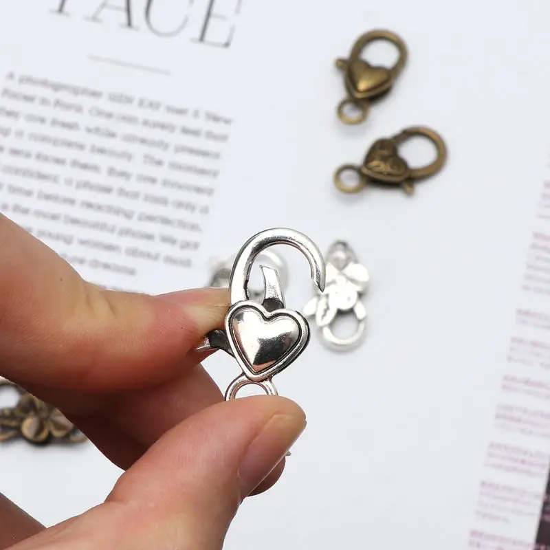 20 шт. Тибетский брелок с большими цветами сердцем карабином застежкой крючком