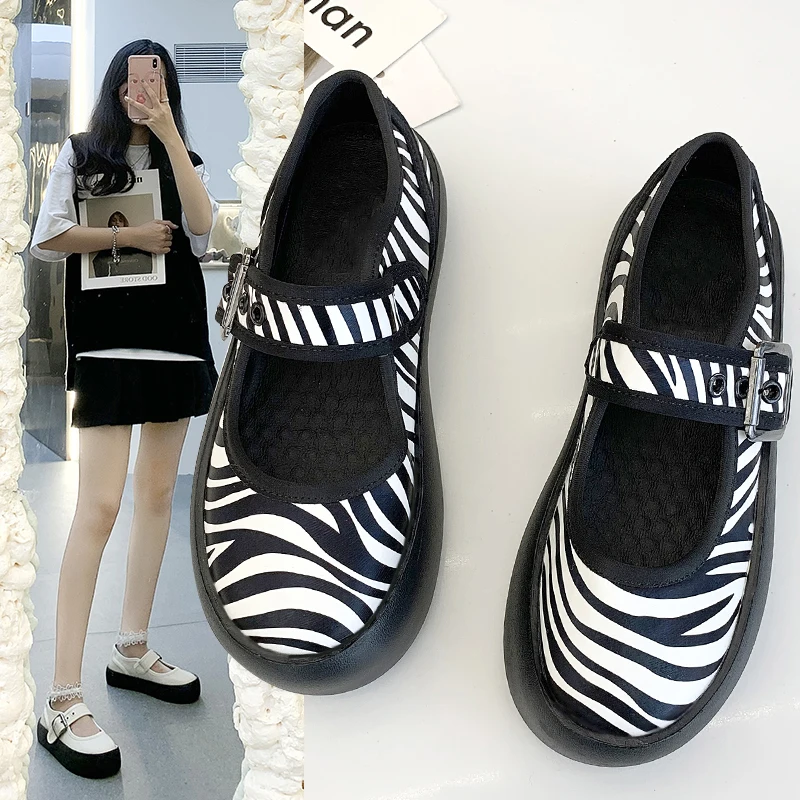 

2021 Summer Fashion Women Flat Platform Shoes Woman PU Casual Sneakers Women Hasp Non-Slip Shoe Ladies Round Head Boat Shoes