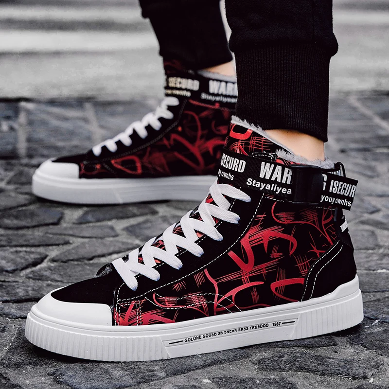 Цветные кроссовки мужские высокие плюшевая зимняя обувь с граффити модная