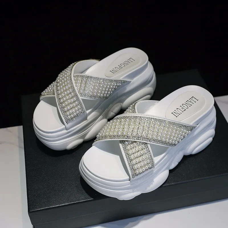 Женские шлепанцы на танкетке высотой 8 см/3 1 дюйма модная летняя обувь с бисером