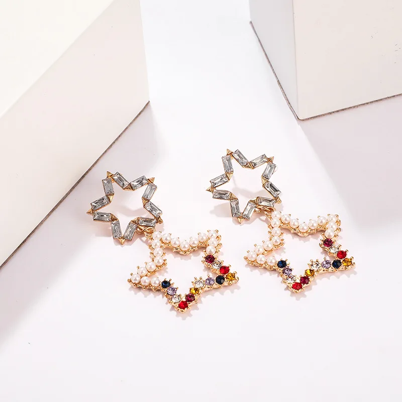 Серьги гвоздики с пентаграммой звездами и жемчугом женские вечерние ювелирные
