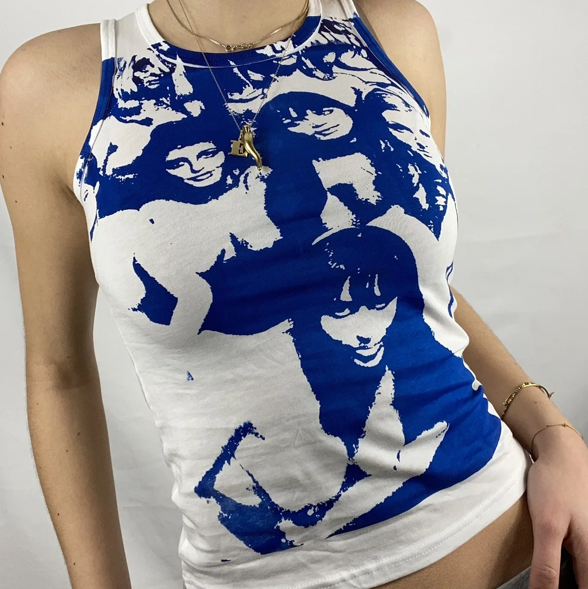 

Portrait Graphic Print T-shirt 90s Vintage Harajuku Crop Top Y2K Aesthetic Summer Slim Streetwear Women Gothic Punk Fit Tee Tops