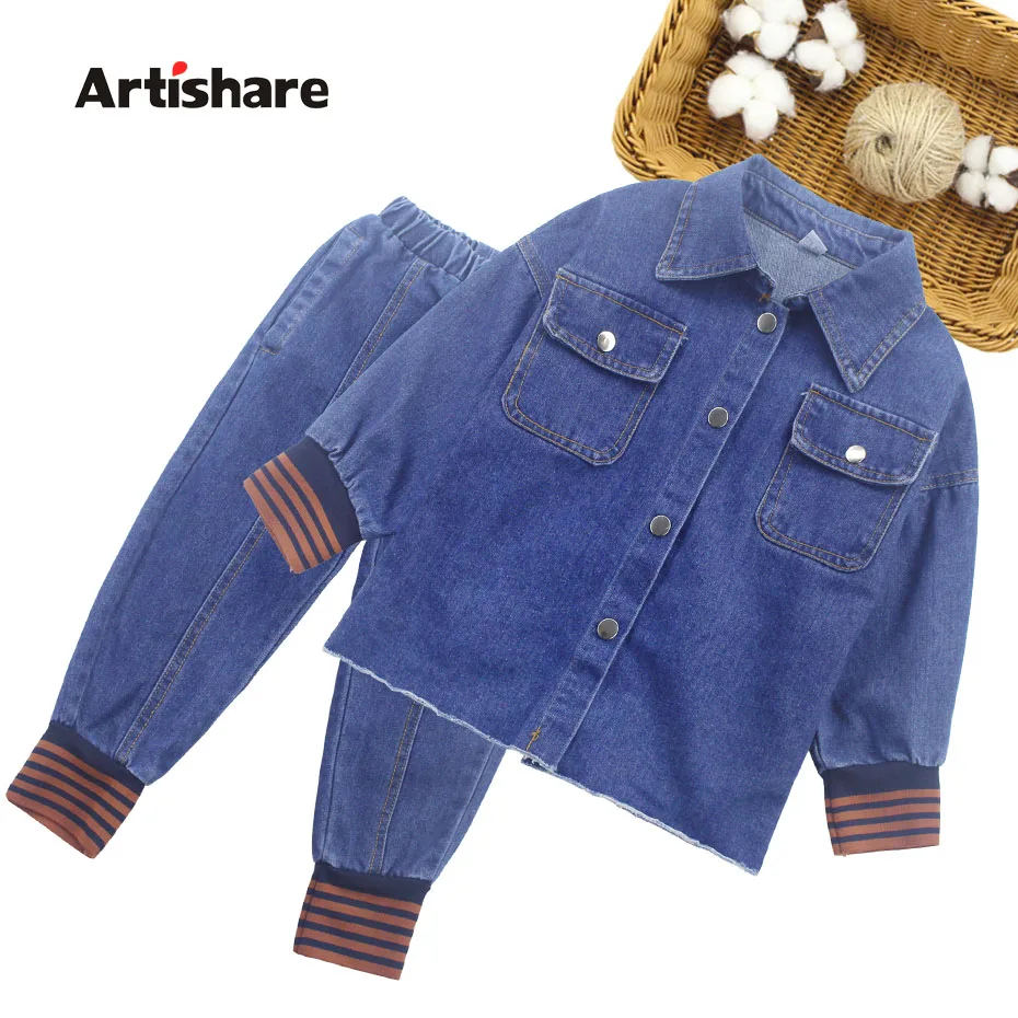 Осенняя одежда для девочек джинсовая куртка с цветочной вышивкой + джинсы