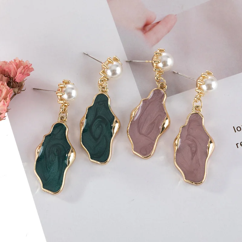 На новые модные тенденции металла серьги гвоздики в виде геометрических фигур