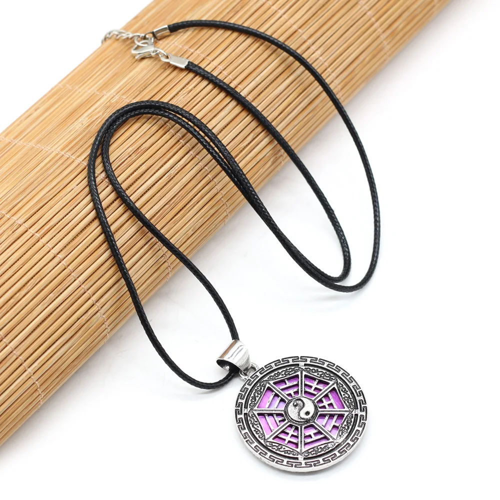 

Hot Sale Natural Shell Alloy Pendant Round Exquisite Fashion Pendant Necklace Jewelry Rope Length 55+5cm Pendant Size 34x34mm