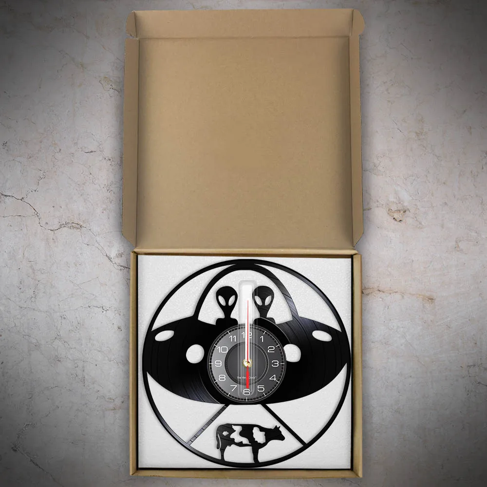 Aerospace UFO Abducting Cow Vinyl Record Wall Clock Extra-Terrestrial Abduction Alien Home Decor Watch Astronomy Scifi Art | Дом и сад