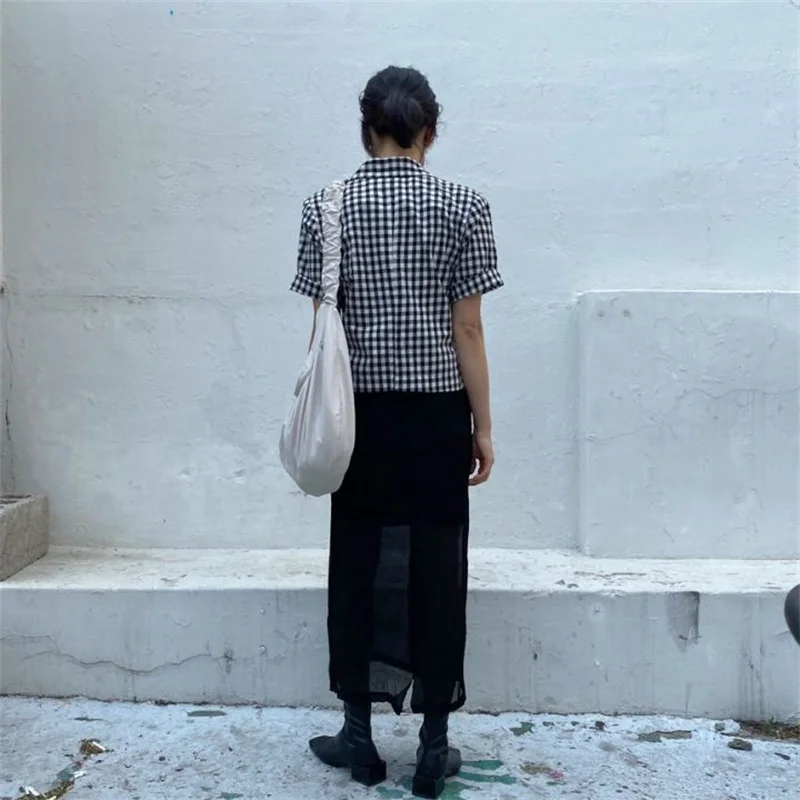 

Women's Chic Style Shirts White Black Plaid Notched Collar Short Sleeves Single Breasted Women Shirt Summer 2021