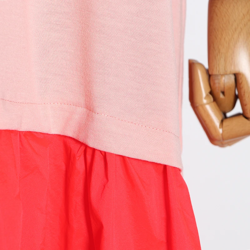 Женское свободное хит разноцветное платье TWOTWINSTYLE белое Повседневное составного