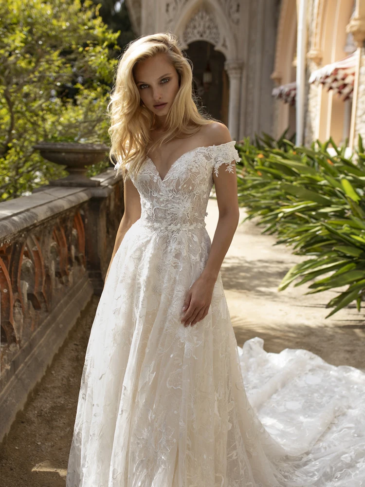 2020 Bohemian Wedding Dresses Off Shoulder Lace Appliques Bridal Gowns Custom Made Backless Sweep Train A Line Dress | Свадьбы и