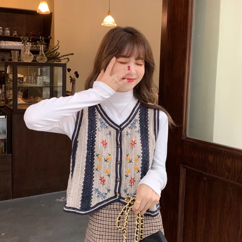 

WERUERUYU 2020 Winter Knitted Women Sweater Vest Casual Sleeveless Vintage V Neck Jumper Cute Autumn Cardigan