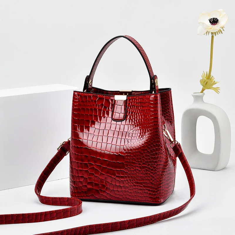 

Korean woman bag 2021 new crocodile pattern PU bucket bag portable shoulder bag simple trend all-match