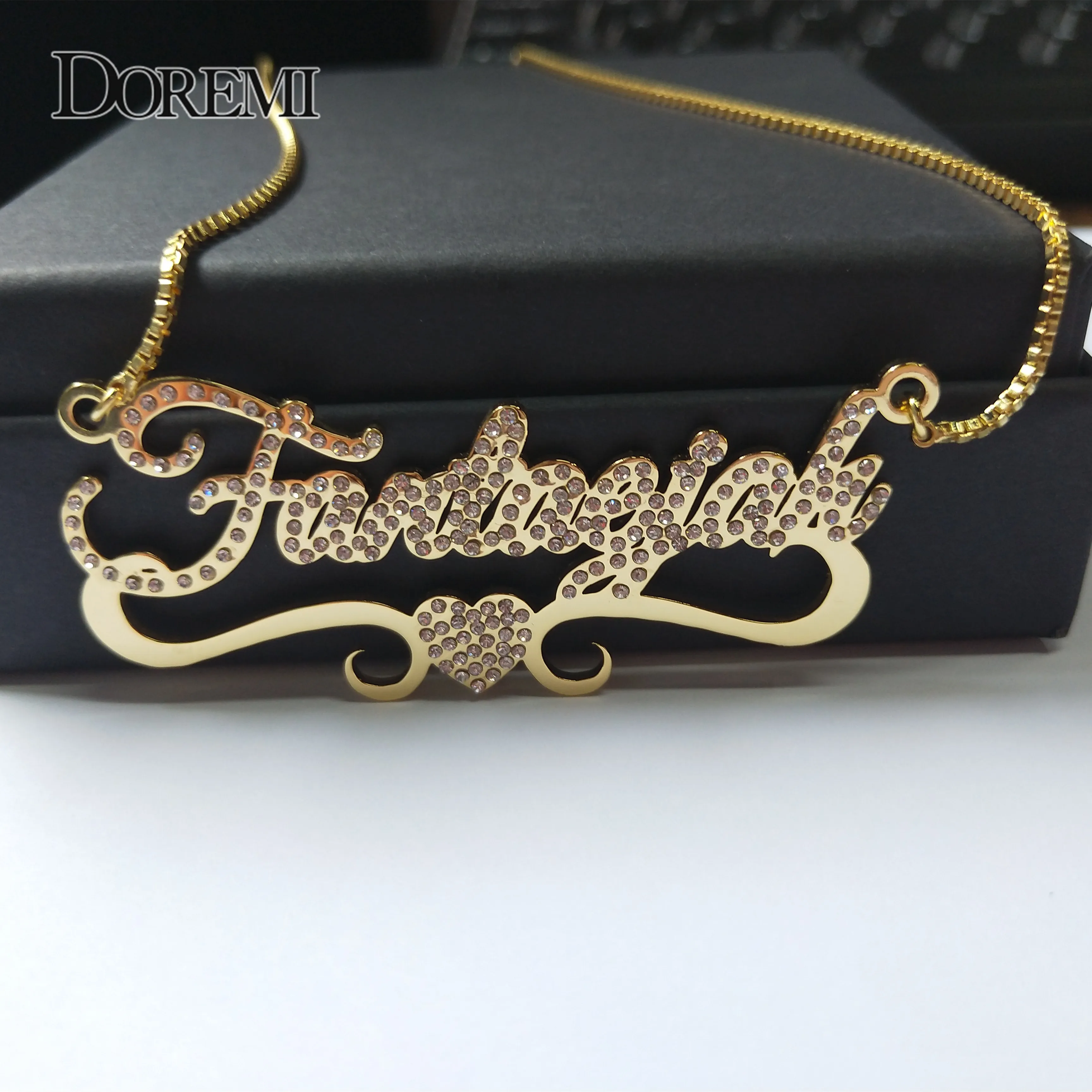 Ожерелье DOREMI из нержавеющей стали с персонализированным именем ожерелья буквой