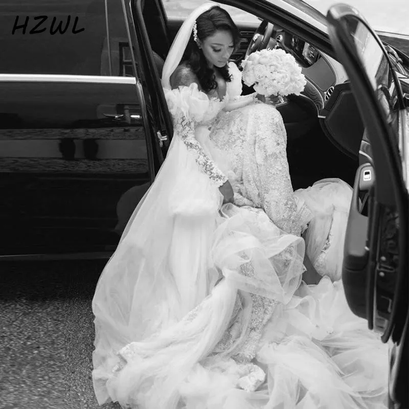 

Свадебное платье с отстегивающимся шлейфом с открытыми плечами и оборками; Кружевное свадебное платье с длинными рукавами; vestidos de novia