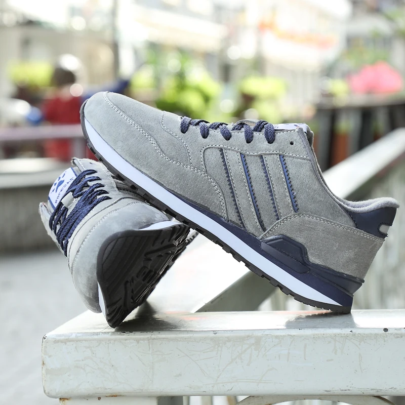 

Men Casual Shoes Light Artificial Leather Sneakers 2020 New Autumn Comfort spring Outdoor Breathable Casual Flats Shoes Men
