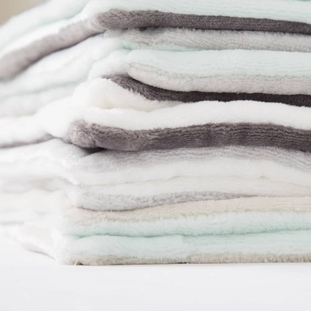 

80cm*110cm Flannel Fleece Blanket Microfiber Throw Blanket Soft Plush Flannel Blanket Throws for Bed Couch Sofa Bed Office