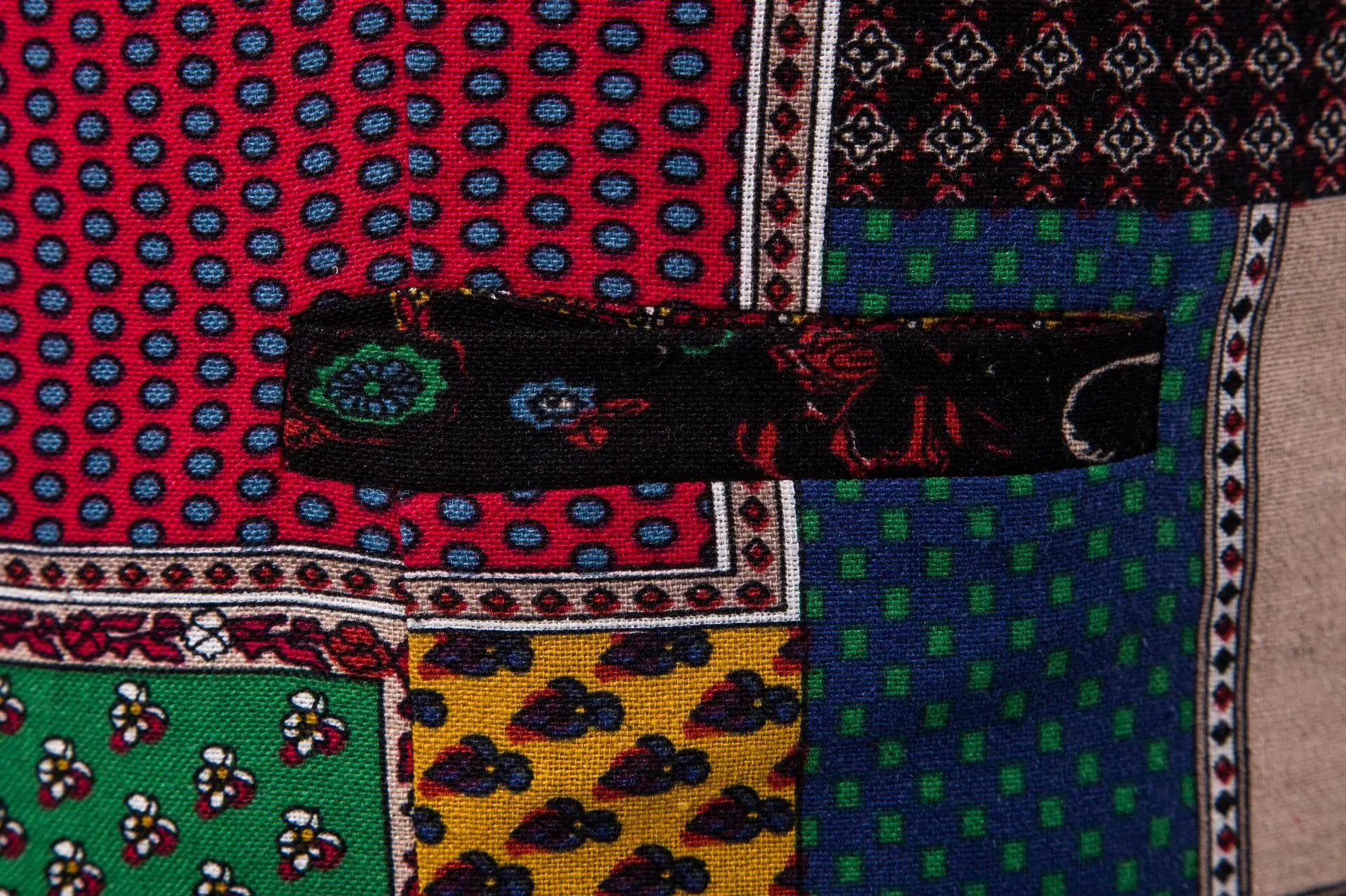 LUCLESAM 2021 Men Bohemia Patch Stitching Vintage Vest Single Breasted V Neck Ethnic style Waistcoat chaleco hombre Dashiki vest