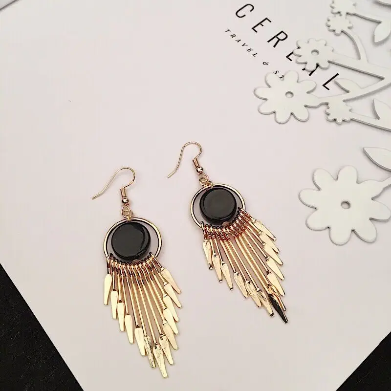 

Korean style ladies fashion exaggerated earrings, temperament, long tassels, simple and versatile earrings, Romance Club gift