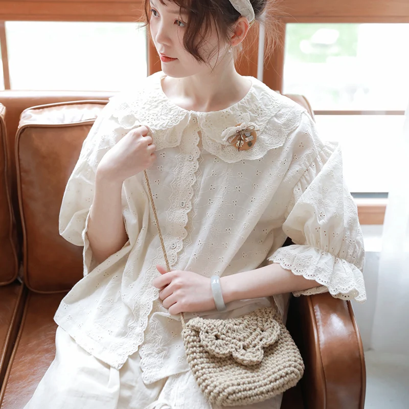 

Small fresh Lace collar Cotton Embroidery Lantern sleeve Blouse Young Girls Student Spring Summer new Solid color Shirt Tops