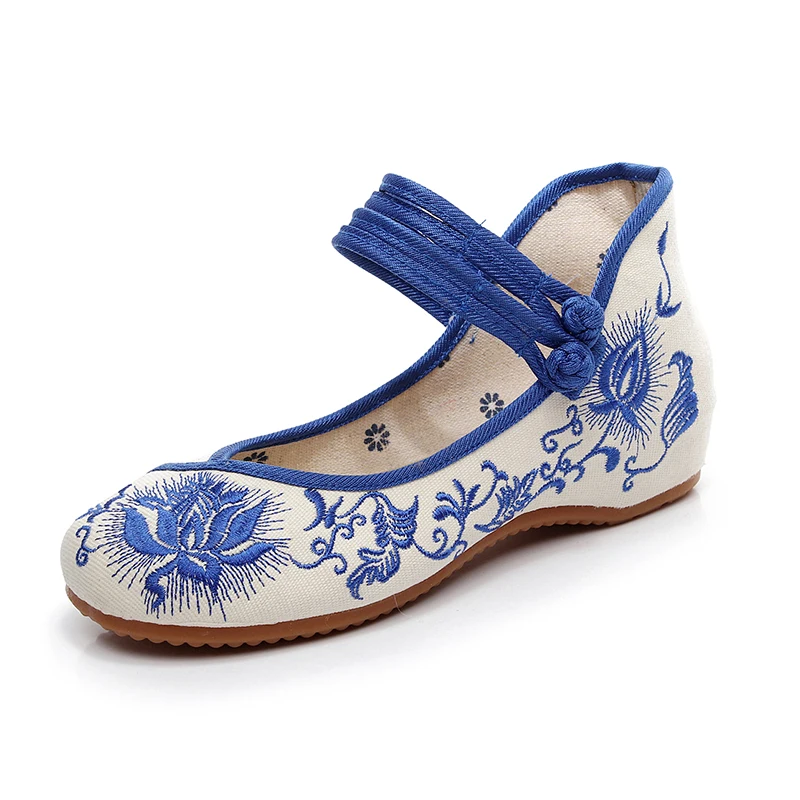 Flats 2019 Autumn new national wind cloth shoes women mother embroidered flower square dance Canvas Ballet | Обувь