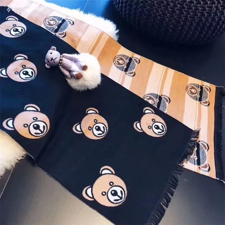 

2020 New Classic bear children scarf double-sided thickening mother and child the same cashmere scarf to keep warm