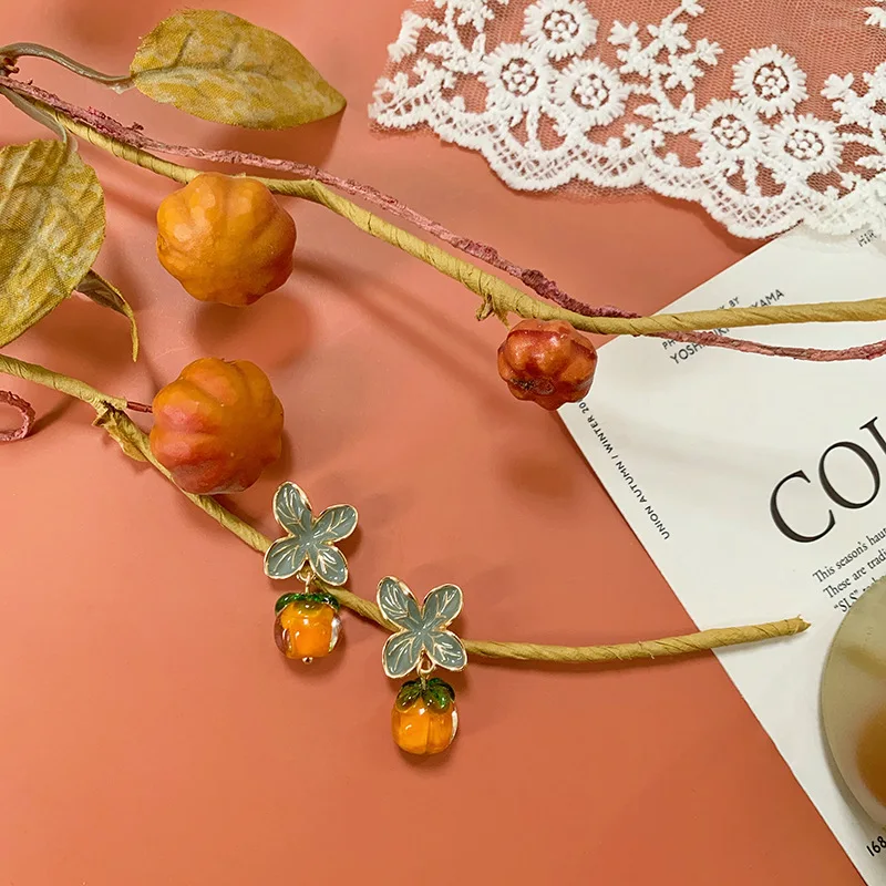 

2021 New Oil Drop Flower Small Earrings Small Fresh Girl Retro Needle Earrings Without Pierced Ear Clips